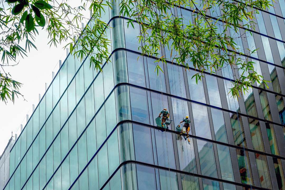 High Rise Commercial Window Washing Understanding Safety And Controlling